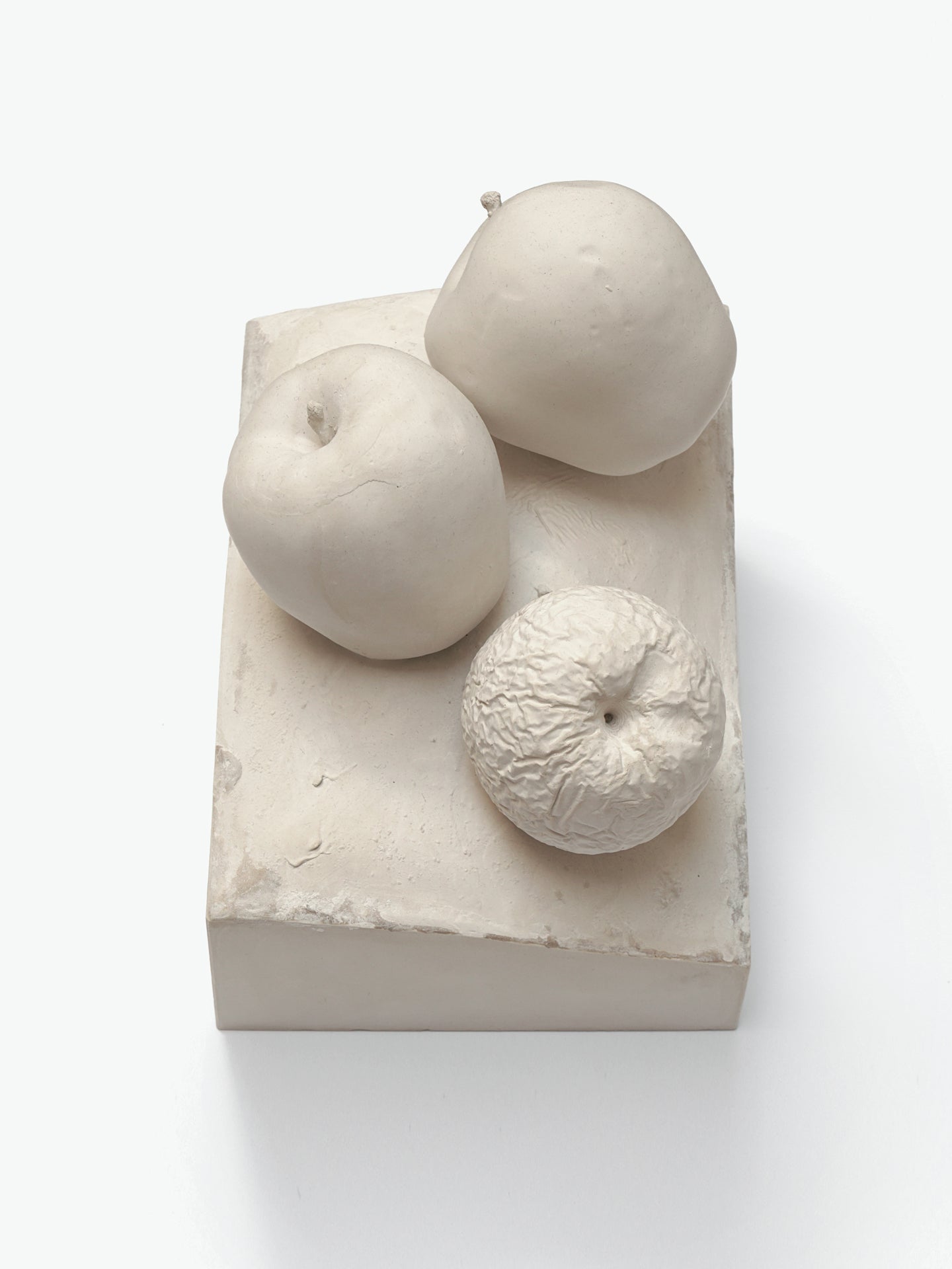 Tres manzanas (2025) - Gen Isoe [20 x 15 x 20 cm]
