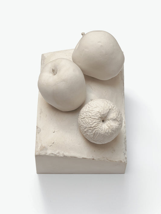 Tres manzanas (2025) - Gen Isoe [20 x 15 x 20 cm]